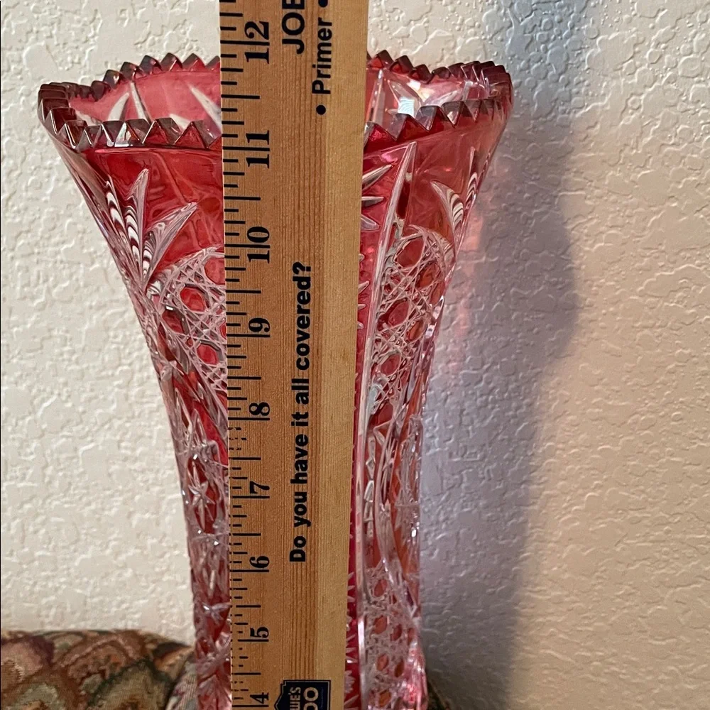 CRISTAL D’ARQUES Collectible RED CUT GLASS ETCHED VASE SHARK TOOTH EDGE PRISTINE